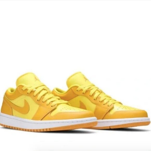 Jordan 1 Low Women's Yellow Strike - Picture 1 of 7